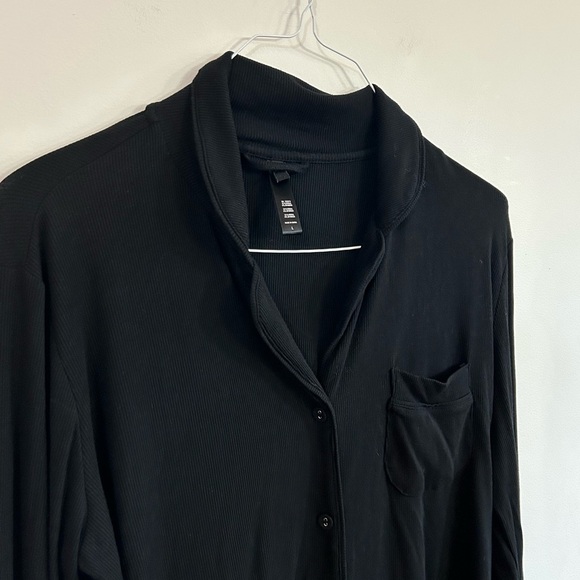SKIMS Women’s Large Pajama Top in Black #T1672 Buttery Soft Button Front Pocket - Picture 4 of 9
